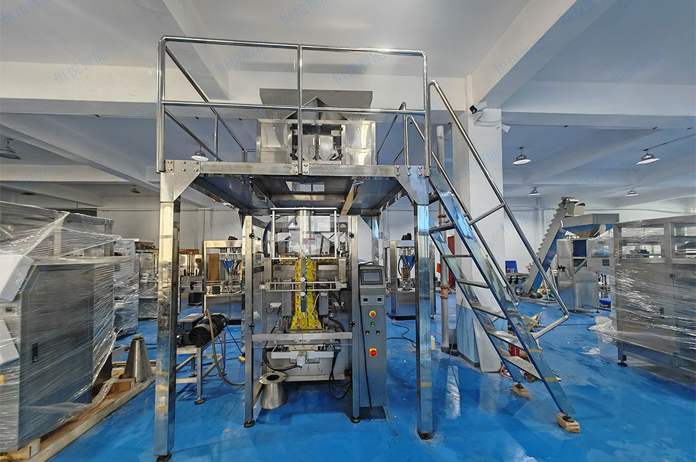 大米自動(dòng)稱重包裝機(jī)廣泛應(yīng)用于大米加工企業(yè)、糧庫(kù)、超市配送中心等場(chǎng)所